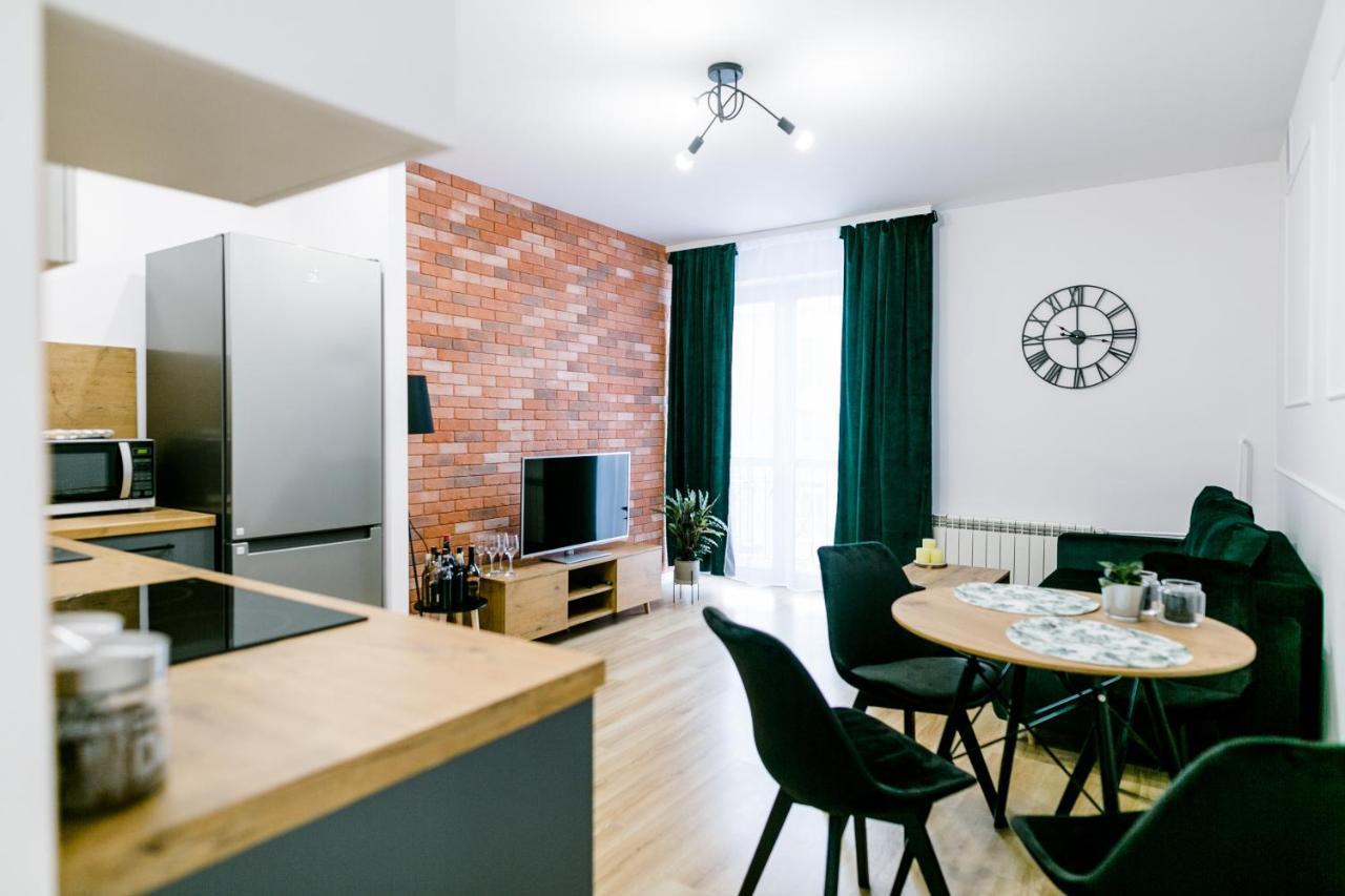 Vip Apartament Tetmajera Netflix Minibar Appartamento Mielec Esterno foto